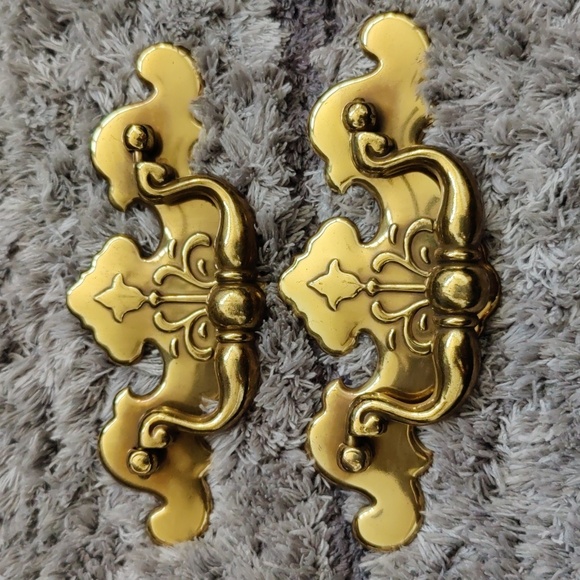 Vintage Brass Chippendale Batwing Drawer Pulls 5.75" x 2.25" NOS Lot of 4 - Picture 4 of 9